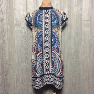 Pretty Detailed Shift  Dress Medium M